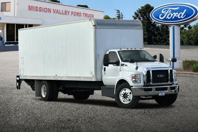 Certified 2025 Ford F650 2WD Regular Cab Super Duty image 2