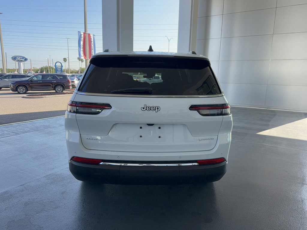 Used 2025 Jeep Grand Cherokee L Laredo image 6