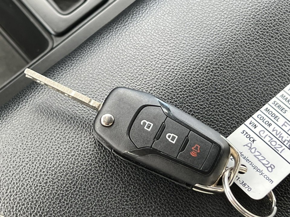 Certified 2022 Ford F150 XLT w/ Equipment Group 301A Mid image 39