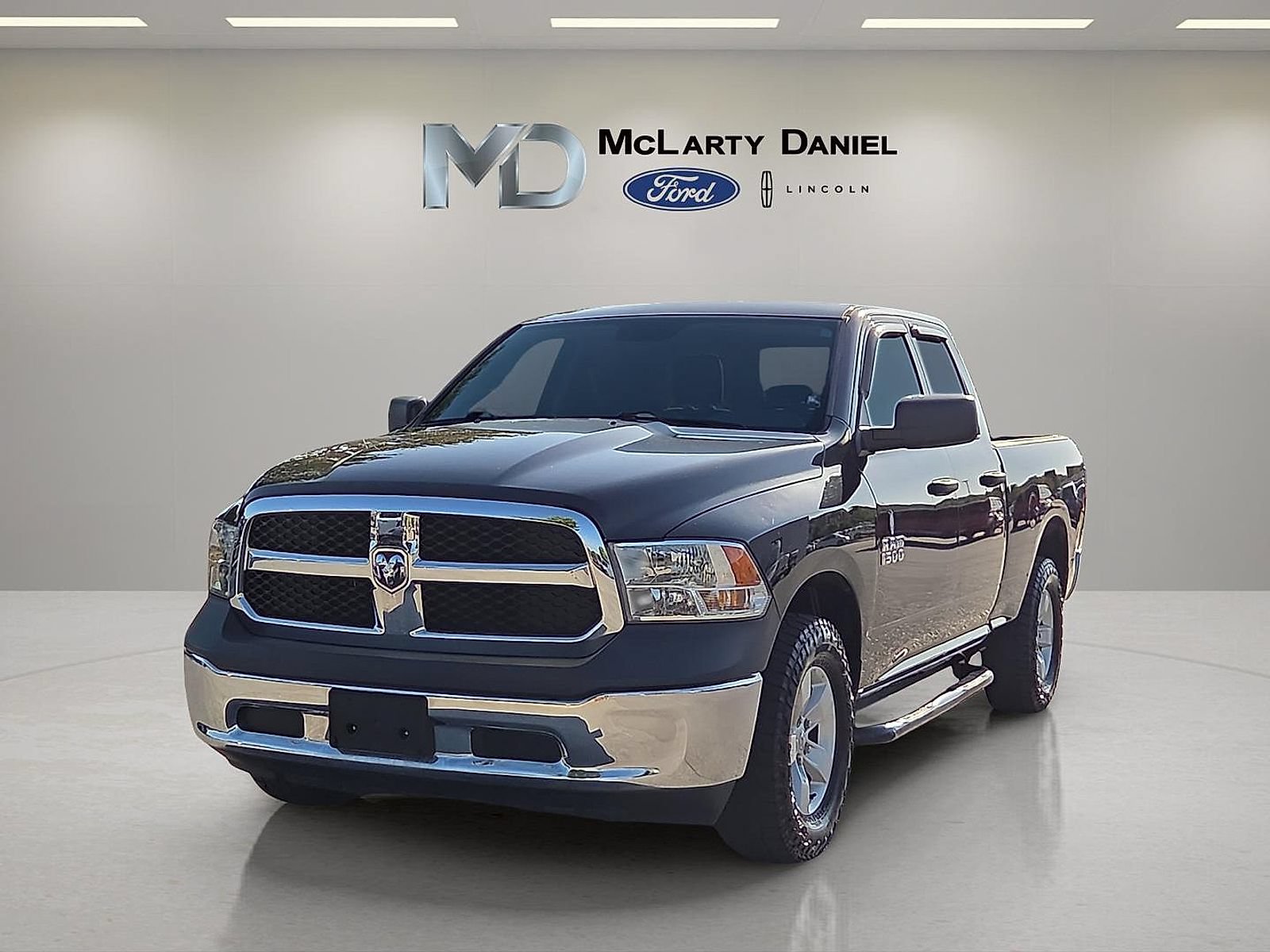 Used 2018 RAM 1500 Tradesman w/ Popular Equipment Group AWD/4WD image 2