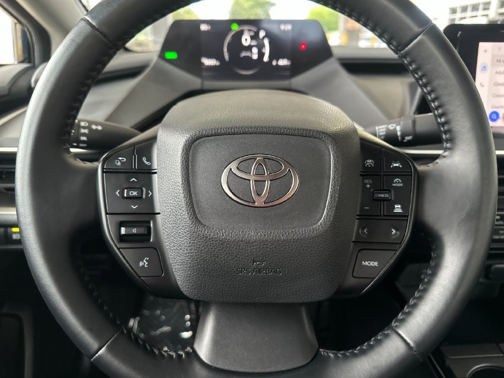 Used 2025 Toyota Prius LE FWD image 22