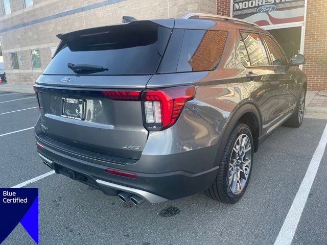 Certified 2025 Ford Explorer Platinum w/ Ultimate Package AWD/4WD image 5