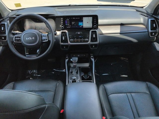 Used 2022 Kia Sorento EX w/ Panoramic Sunroof Package FWD image 15