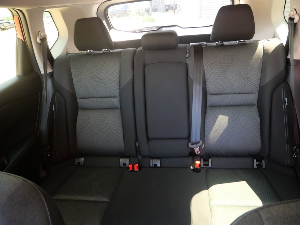 Used 2024 Nissan Rogue SV AWD/4WD image 17