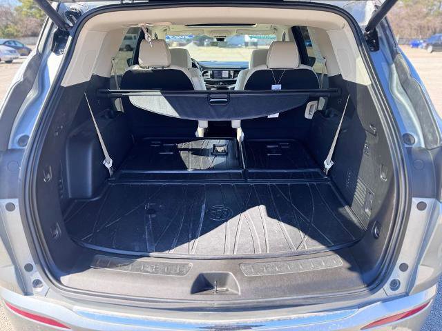 Used 2023 Buick Enclave Avenir w/ Avenir Technology Package image 16