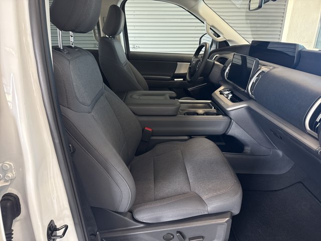 Certified 2025 Ford Expedition Active AWD/4WD image 17