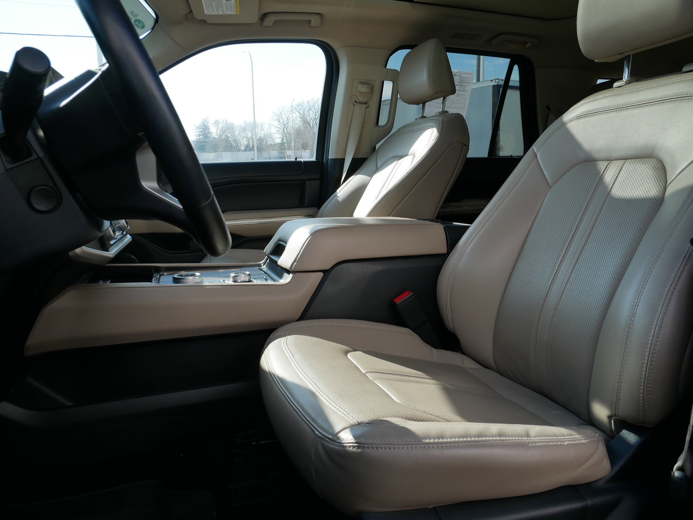 Certified 2022 Ford Expedition Max Limited AWD/4WD image 6