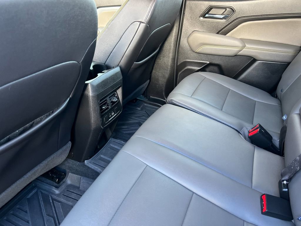 Used 2023 Chevrolet Colorado ZR2 w/ ZR2 Convenience Package III image 11