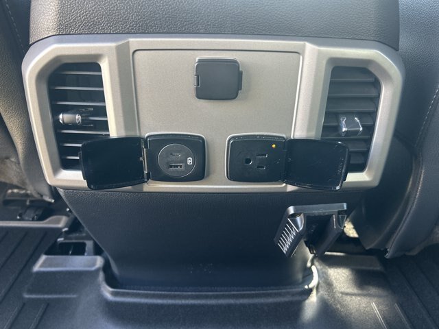 Certified 2022 Ford F250 Lariat w/ Lariat Ultimate Package AWD/4WD image 22