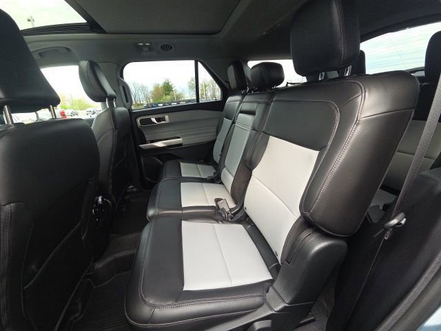 Certified 2022 Ford Explorer XLT w/ Equipment Group 202A image 20