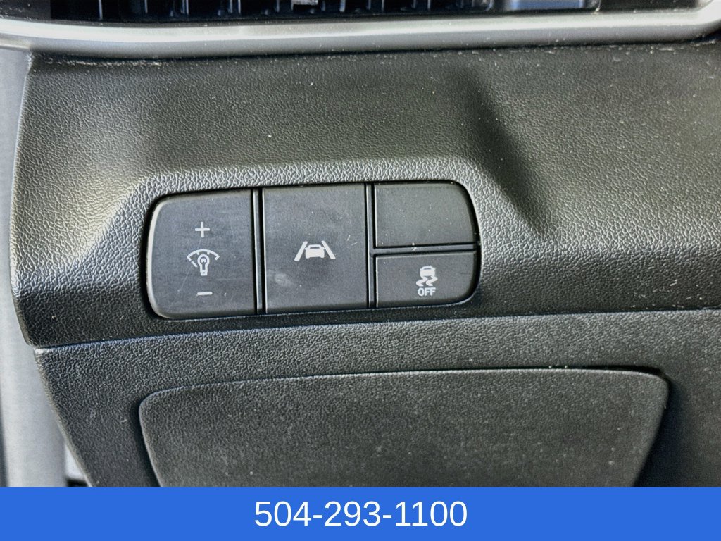Used 2023 Hyundai Elantra SEL w/ Cargo Package FWD image 12