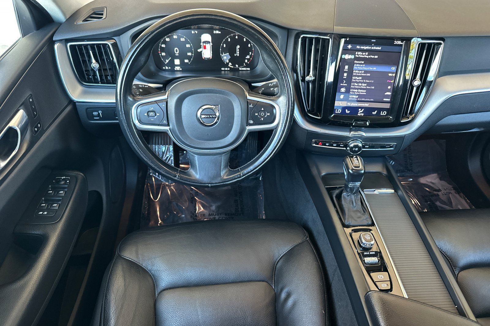 Used 2020 Volvo XC60 T5 Momentum w/ Premium Package AWD/4WD image 16
