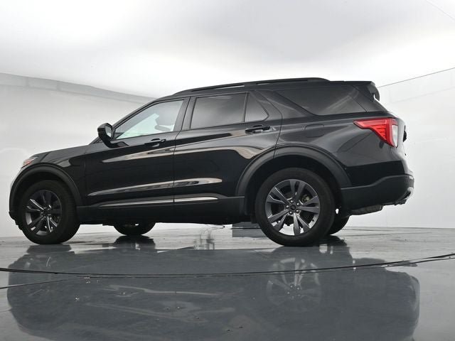 Certified 2024 Ford Explorer XLT w/ Equipment Group 202A AWD/4WD image 37