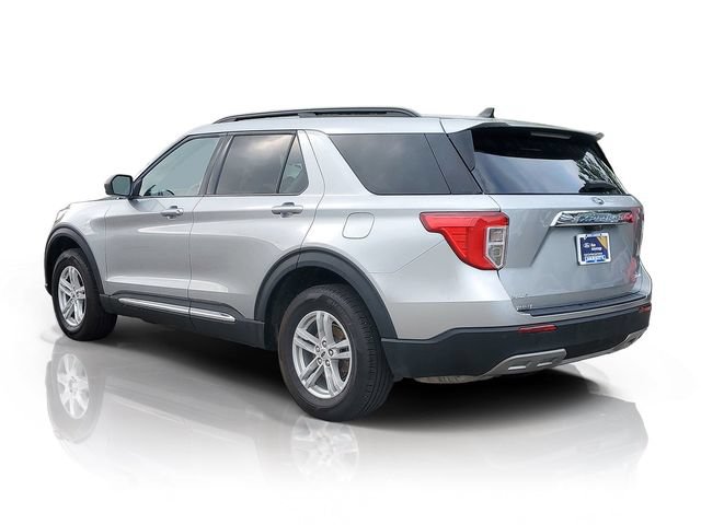 Certified 2024 Ford Explorer XLT w/ Equipment Group 202A AWD/4WD image 3