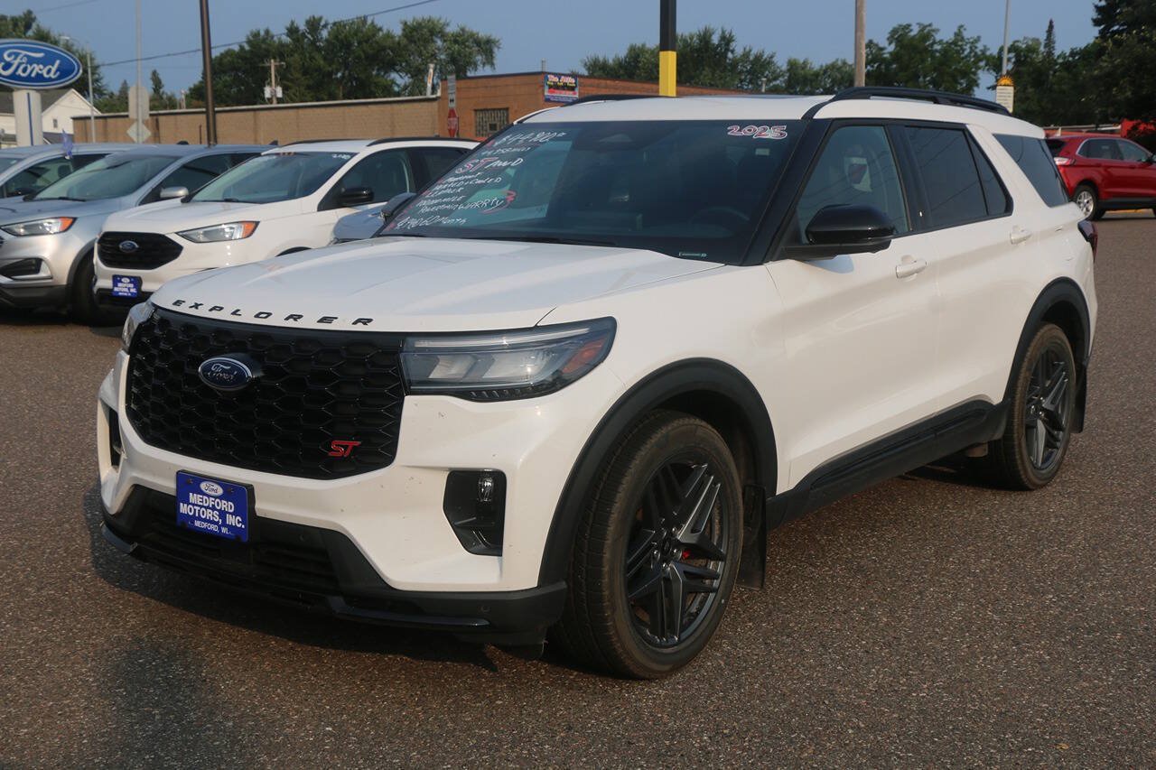 Certified 2025 Ford Explorer ST AWD/4WD image 10