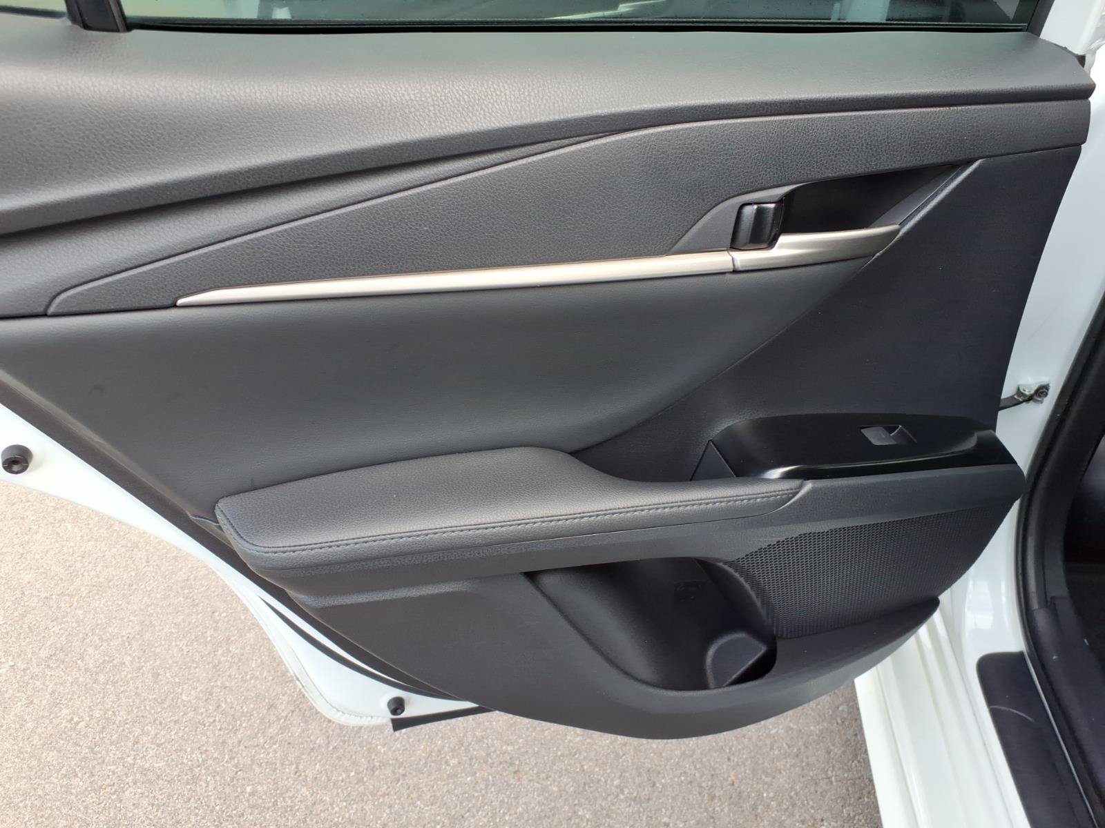 Used 2025 Toyota Camry XSE FWD image 14