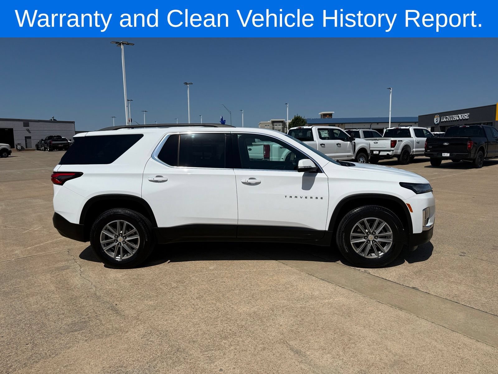 Used 2023 Chevrolet Traverse LT FWD image 4