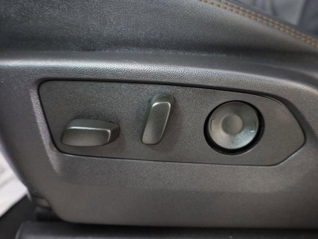 Used 2025 GMC Sierra 2500 AT4 w/ Max Trailering Package image 19