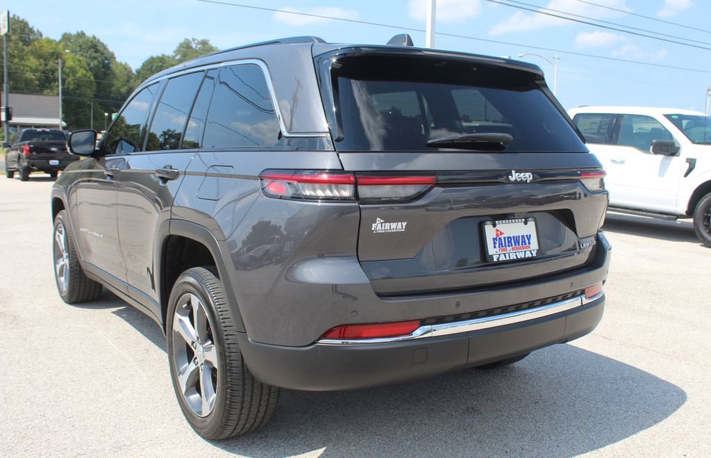 Used 2024 Jeep Grand Cherokee Limited RWD image 7