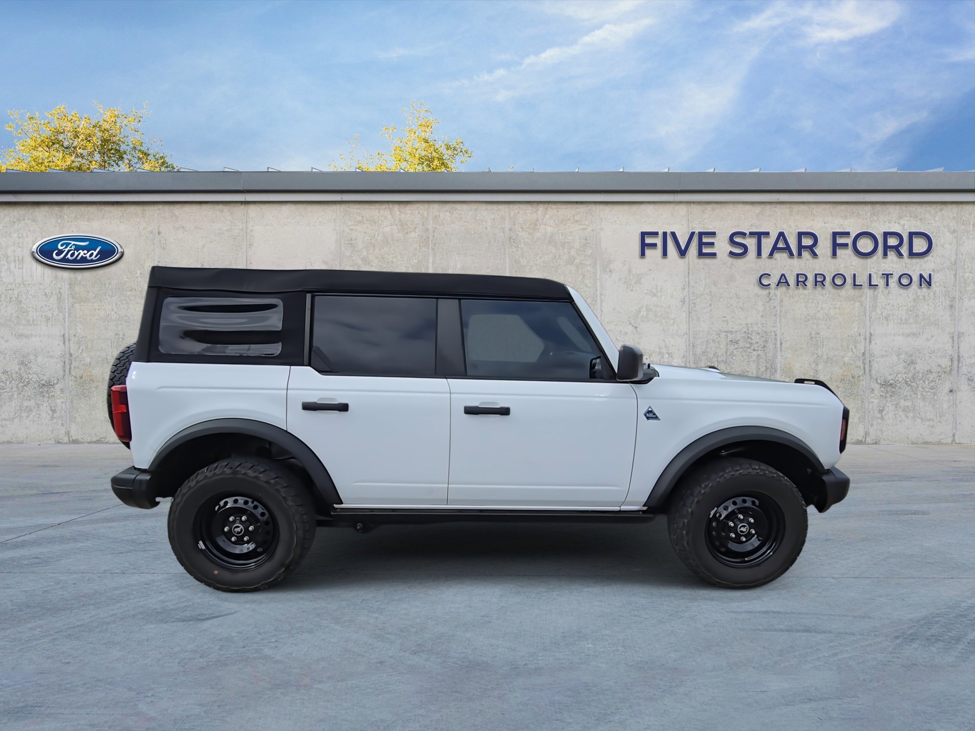 Certified 2023 Ford Bronco Black Diamond image 6