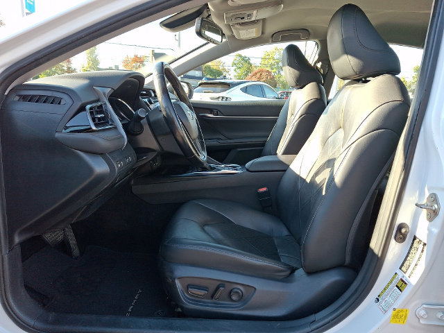 Used 2019 Toyota Camry XLE FWD image 15