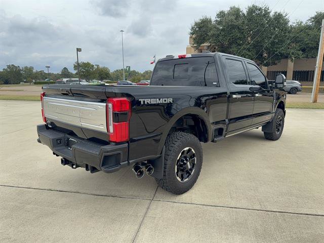 Certified 2025 Ford F250 Platinum w/ Platinum Plus Package AWD/4WD image 3