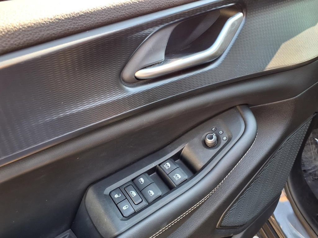 Used 2023 Jeep Grand Cherokee Altitude AWD/4WD image 23