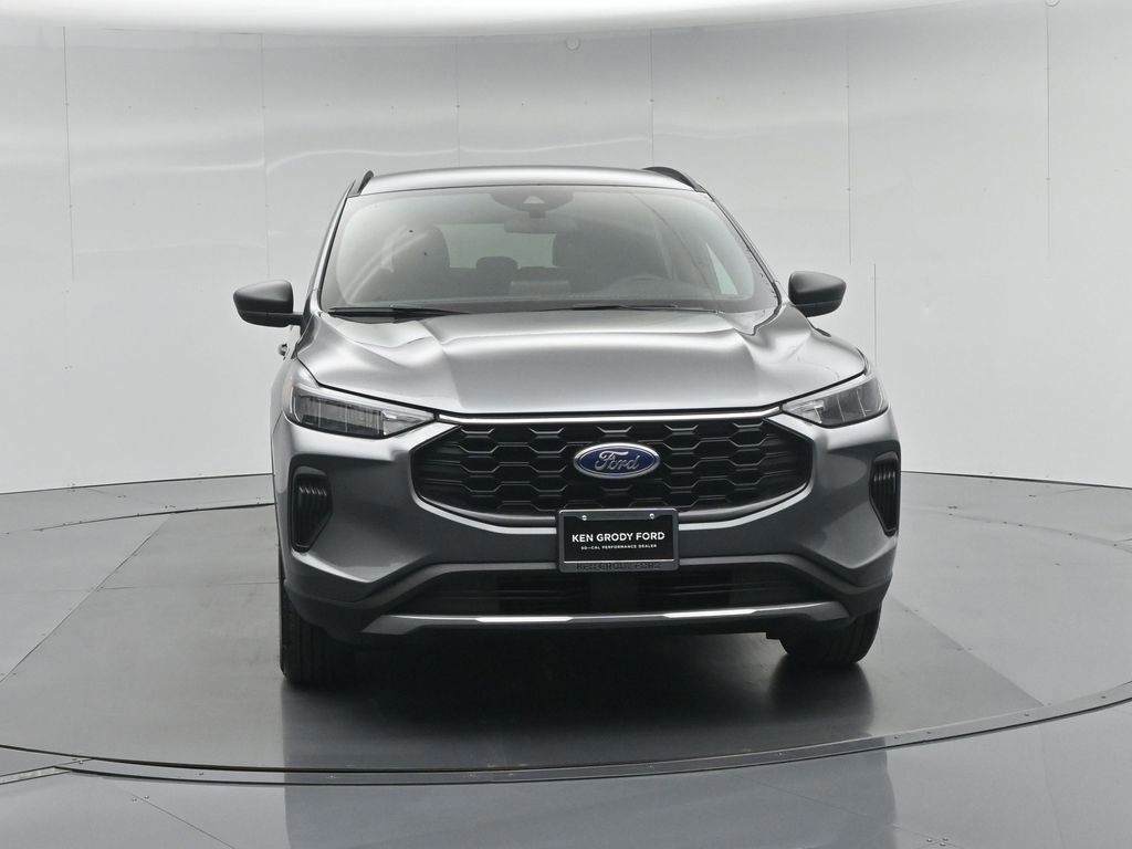 Certified 2025 Ford Escape ST-Line AWD/4WD image 10
