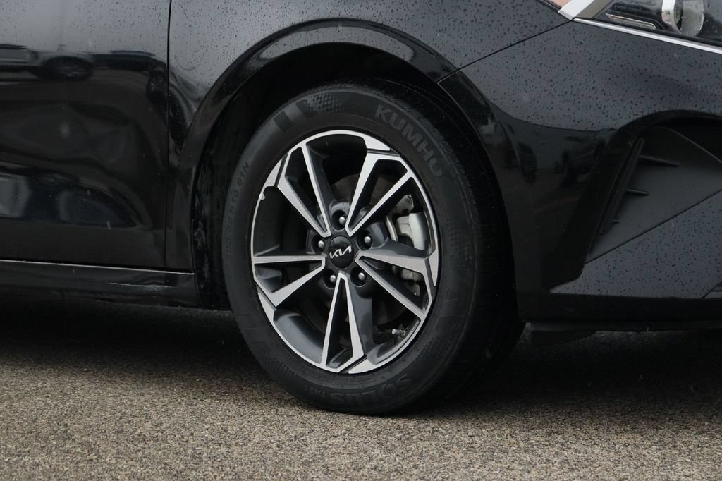 Used 2024 Kia Forte LXS FWD image 28
