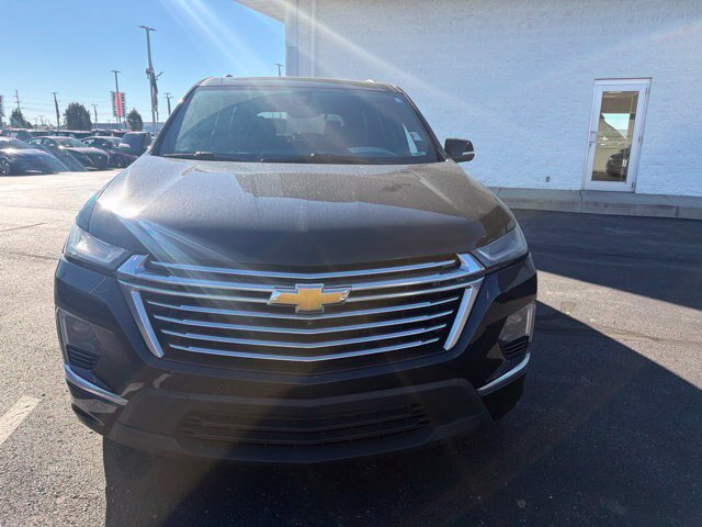 Used 2023 Chevrolet Traverse Premier AWD/4WD image 3