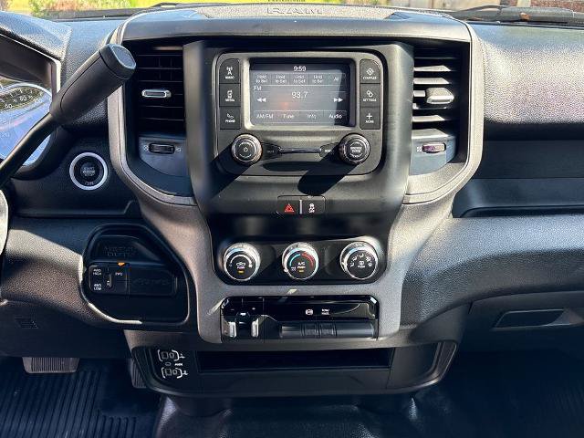 Used 2024 RAM 3500 Tradesman w/ Chrome Appearance Group AWD/4WD image 26