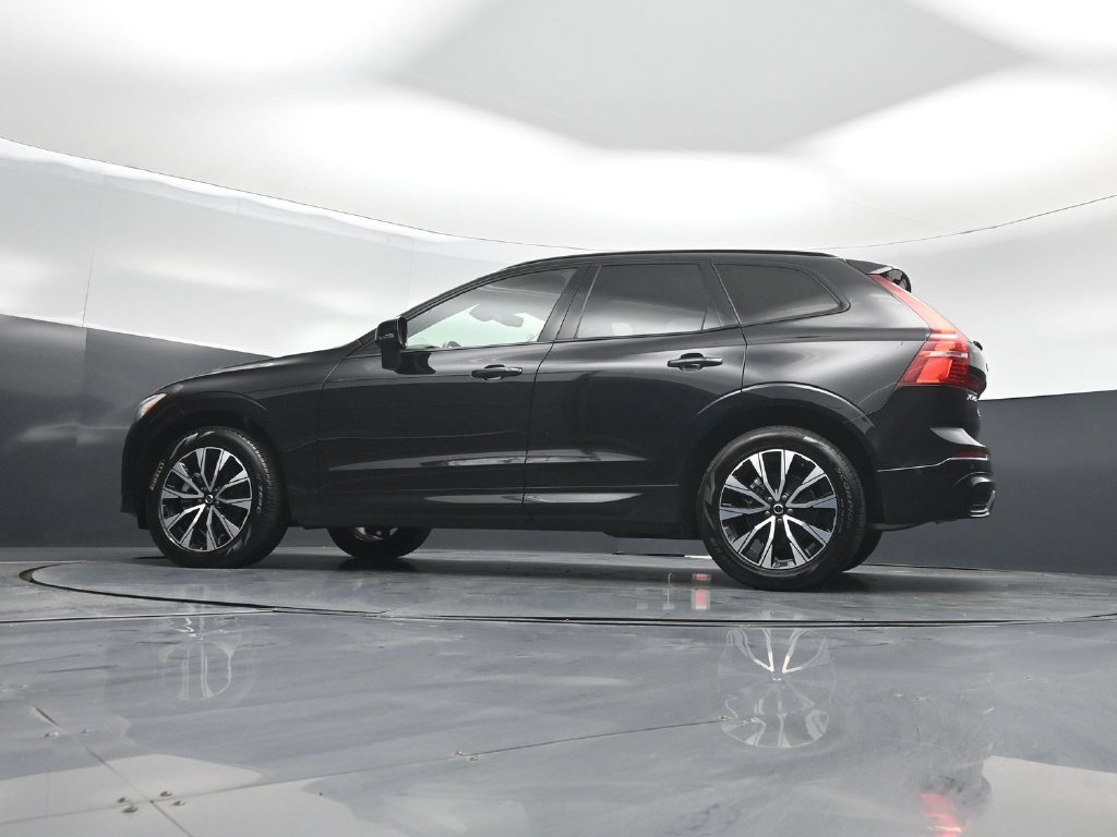 Used 2025 Volvo XC60 B5 Plus AWD/4WD image 52