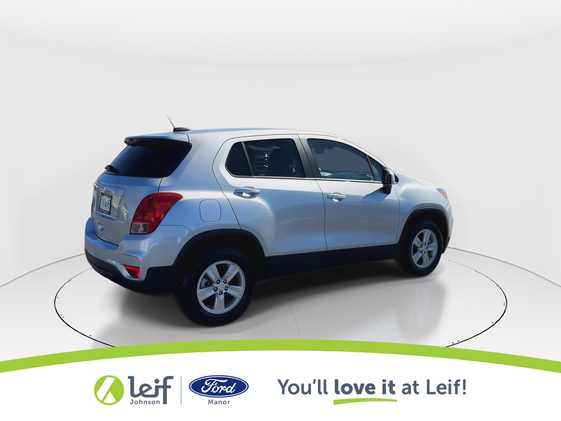 Used 2022 Chevrolet Trax LS w/ Tint and Cruise Package image 5