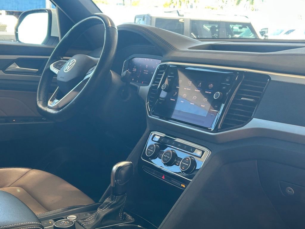 Used 2022 Volkswagen Atlas Cross Sport SEL Premium R-Line image 29