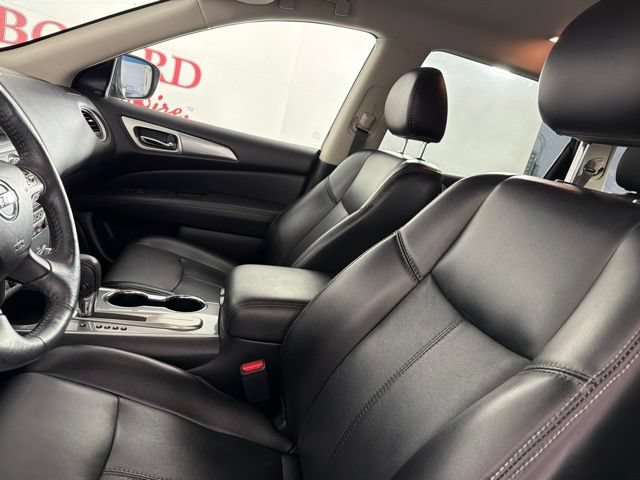 Used 2020 Nissan Pathfinder SL FWD image 11