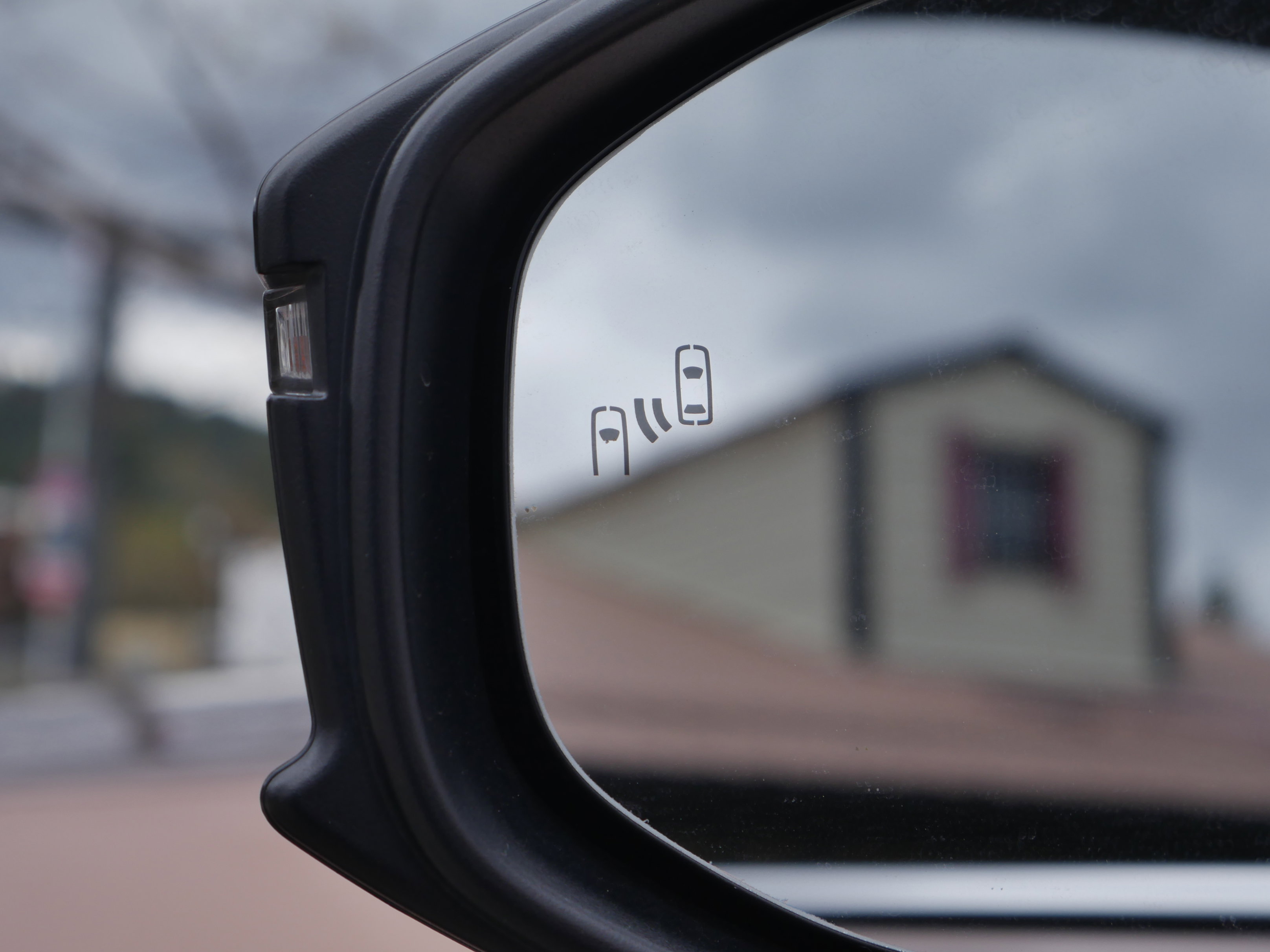 Used 2025 Toyota Crown Signia w/ Advanced Technology Package image 45