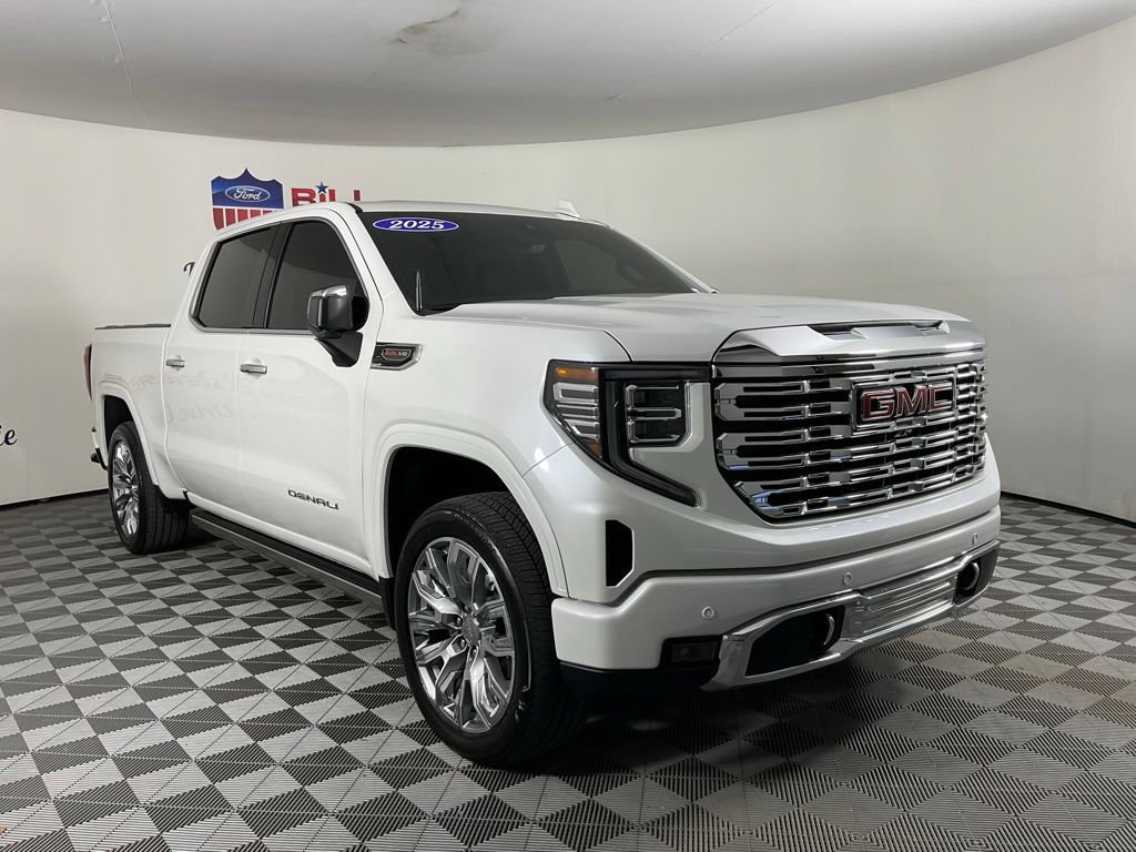 Used 2025 GMC Sierra 1500 Denali w/ Denali Reserve Package AWD/4WD image 1