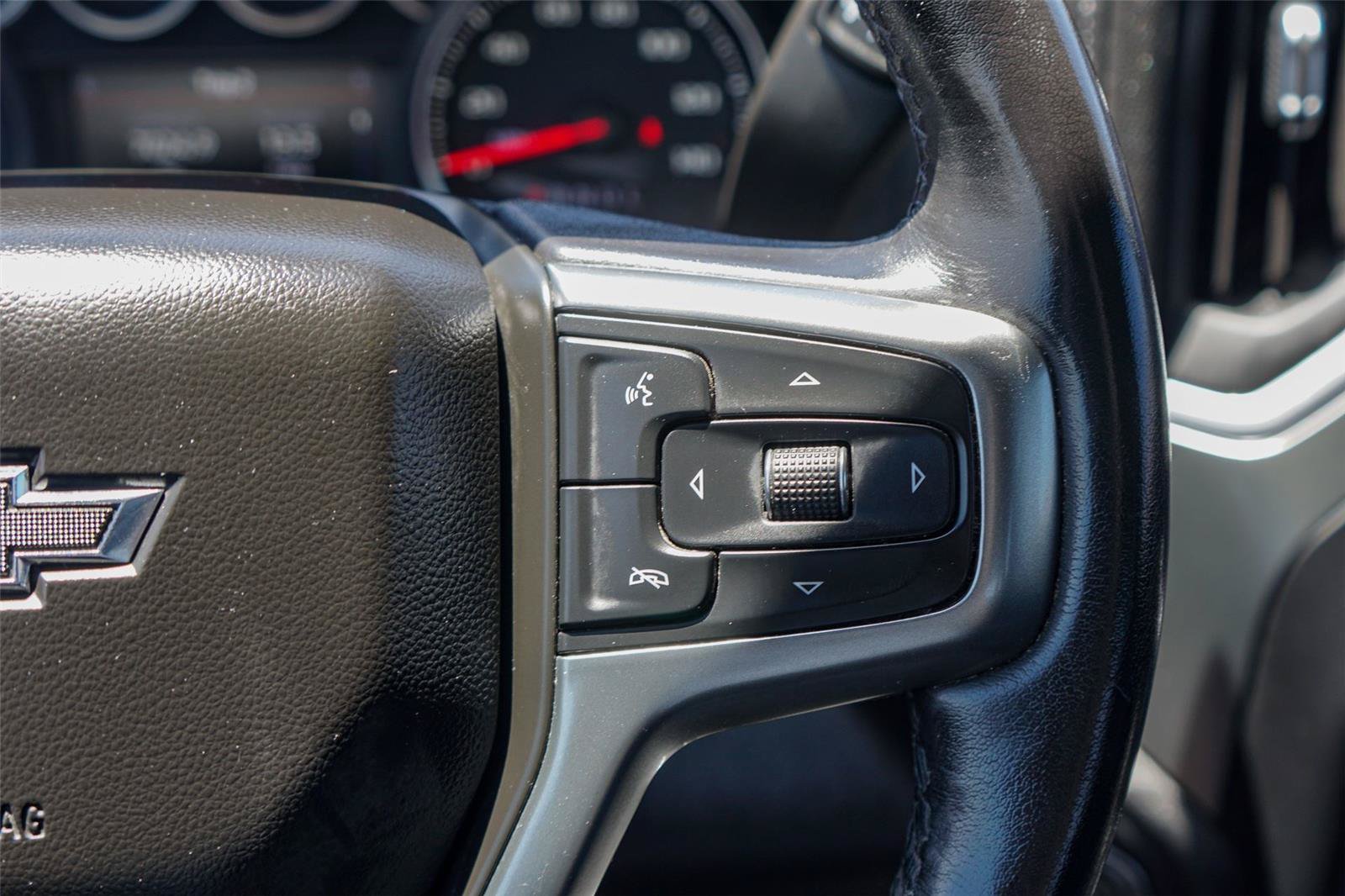 Used 2021 Chevrolet Silverado 1500 LT Trail Boss w/ Convenience Package II AWD/4WD image 15