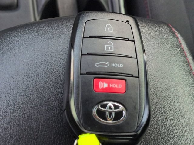 Used 2025 Toyota Corolla SE w/ Convenience Package FWD image 36