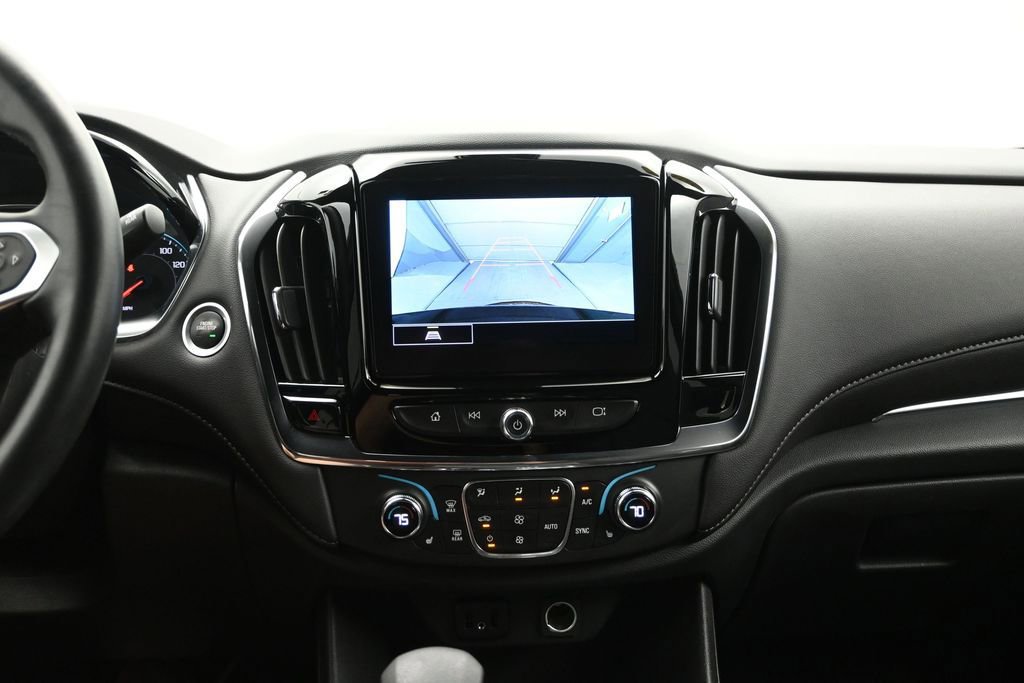 Used 2023 Chevrolet Traverse LT FWD image 18