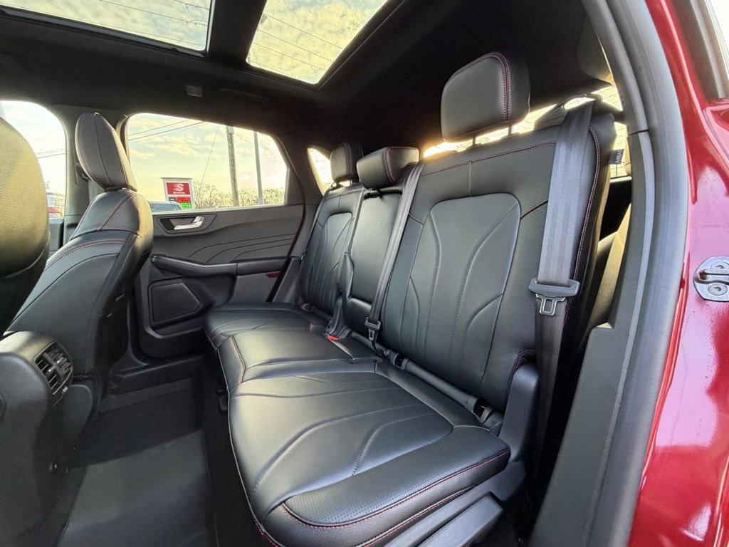 Certified 2025 Ford Escape ST-Line Elite w/ Premium Technology Package image 14