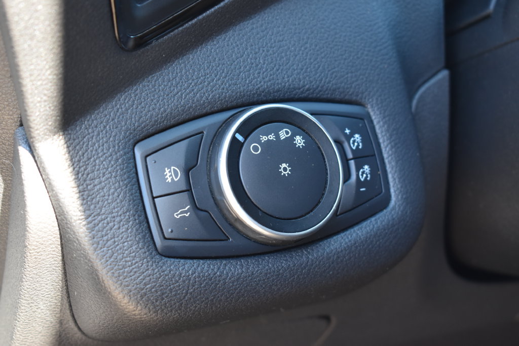Certified 2018 Ford Escape Titanium FWD image 25