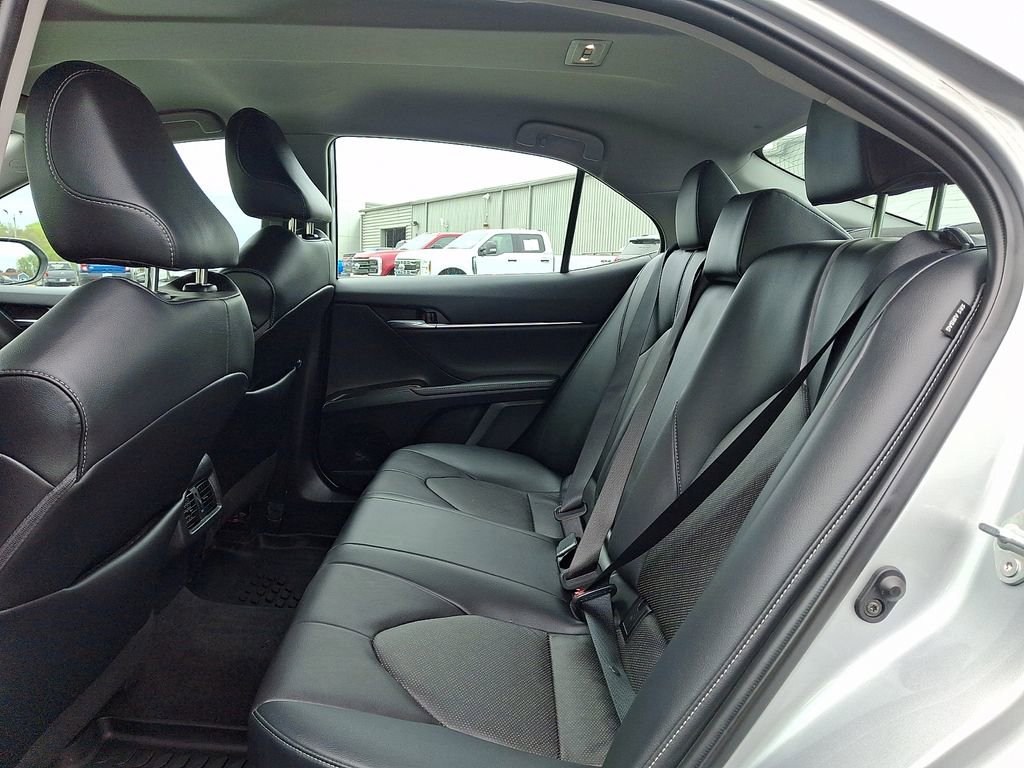 Used 2022 Toyota Camry XSE FWD image 10
