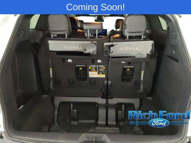 Used 2025 Toyota Sienna Limited AWD/4WD image 22