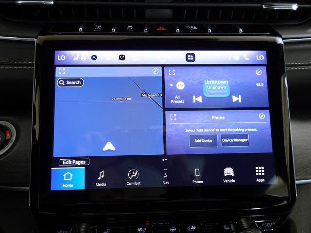 Used 2022 Jeep Grand Cherokee Overland AWD/4WD image 25