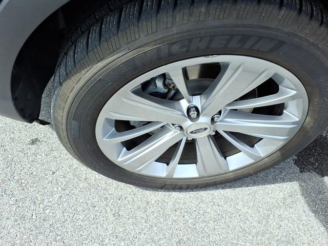 Certified 2019 Ford Explorer Limited w/ Class III Trailer Tow Package image 17