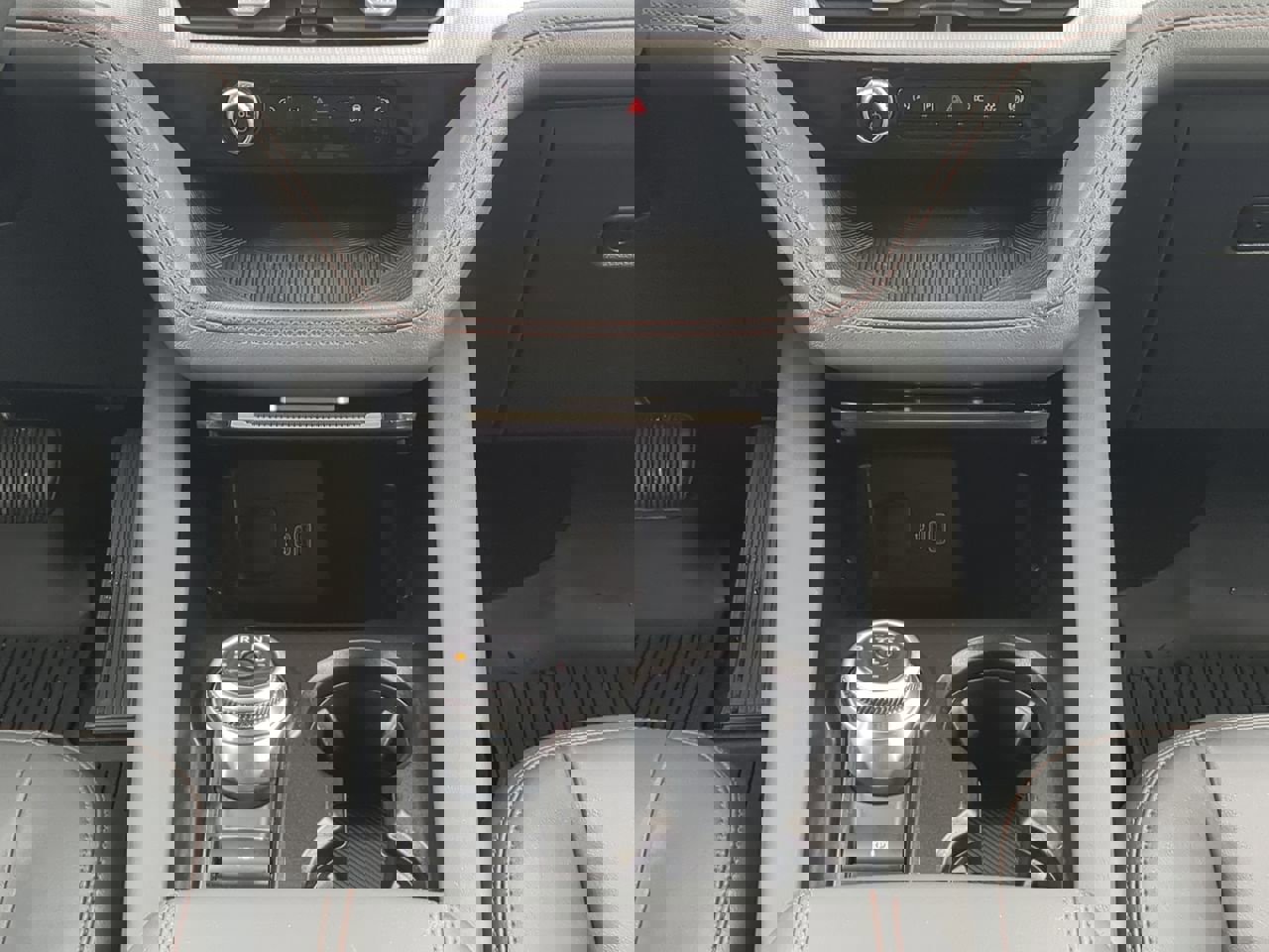 Certified 2025 Ford Explorer Active w/ Active Comfort Package image 17