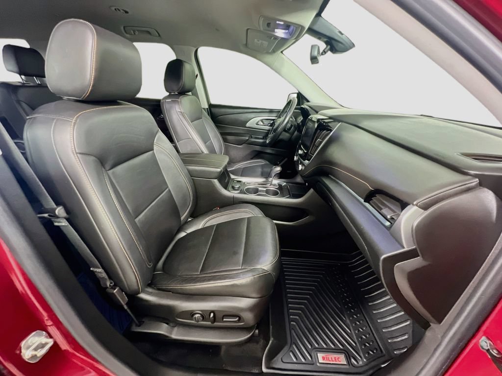 Used 2019 Chevrolet Traverse LT w/ LT Premium Package AWD/4WD image 33