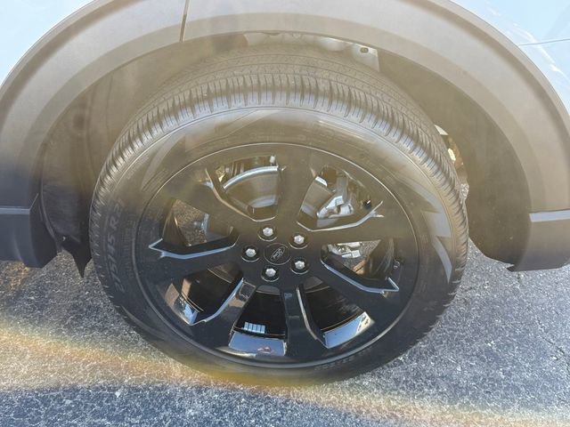 Certified 2024 Ford Explorer ST-Line w/ Class IV Trailer Tow Package AWD/4WD image 5