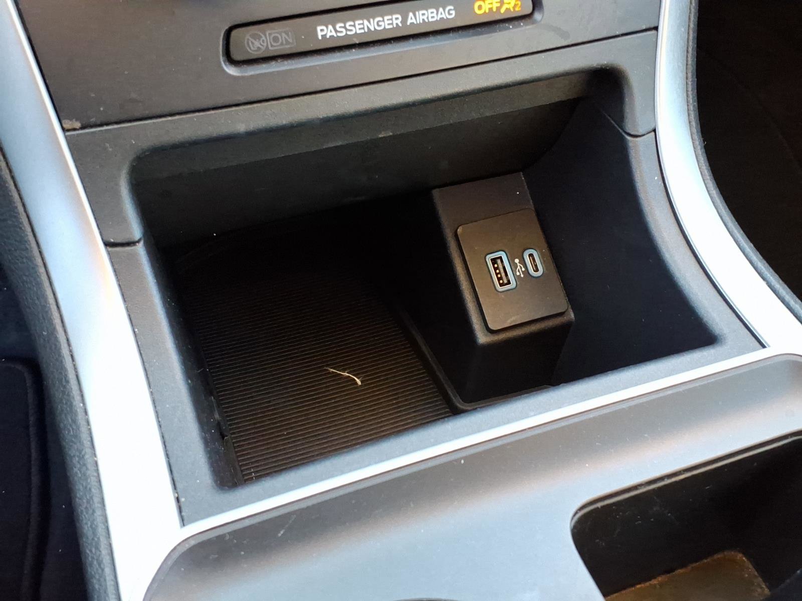 Certified 2022 Ford Edge SE w/ Black Appearance Package image 20